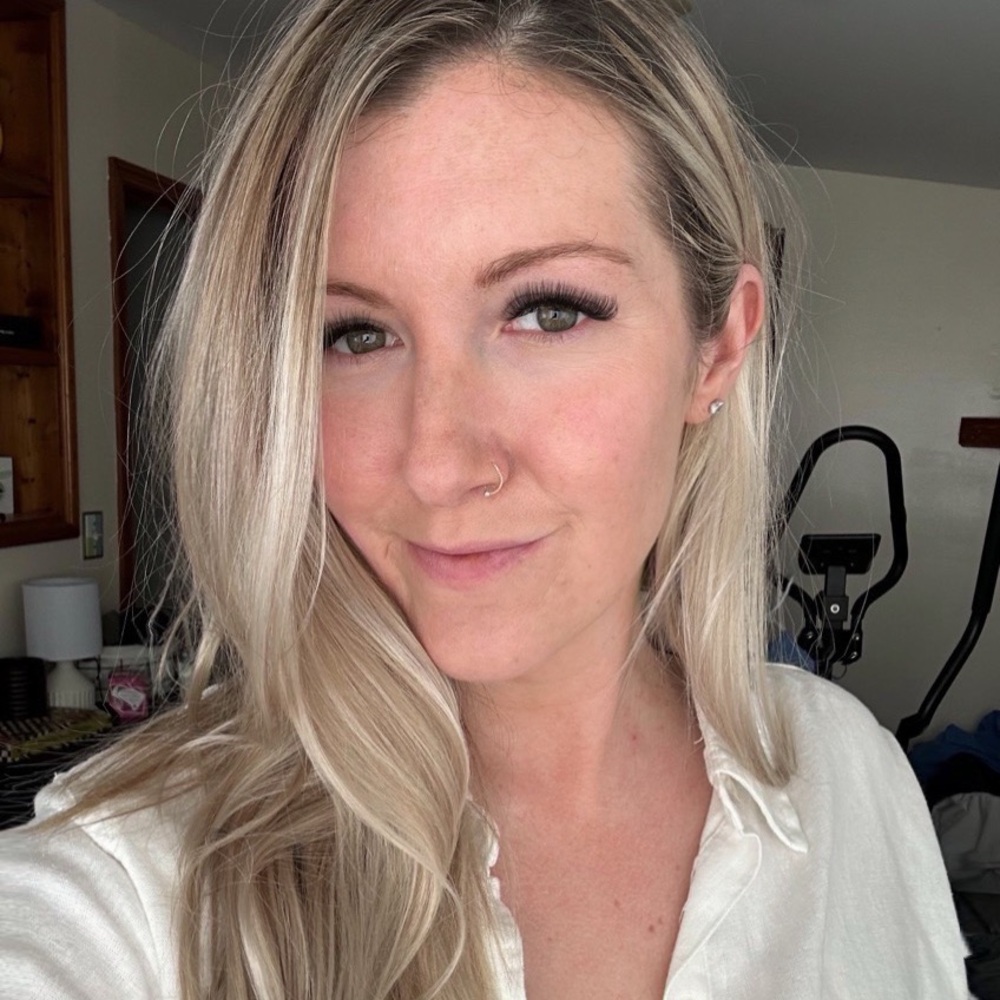 Meet your Posher, Alyssa